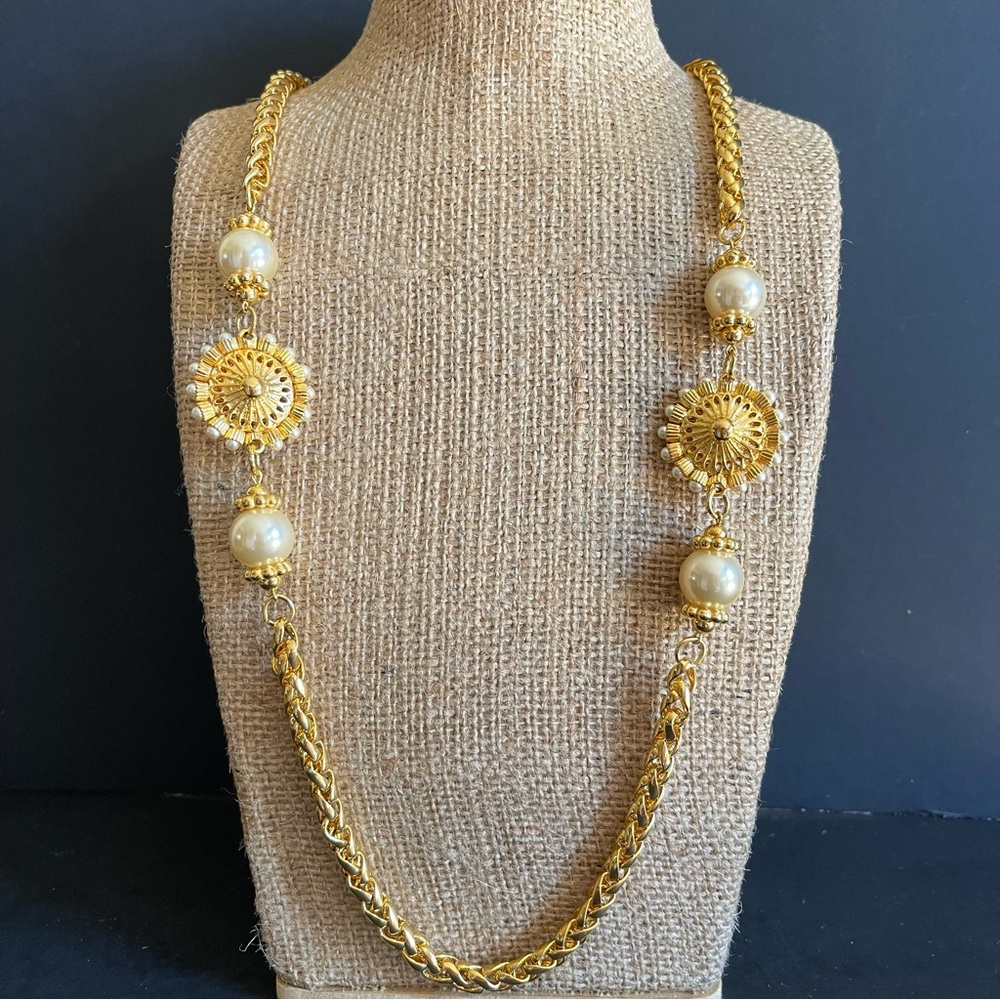 Vintage 90’s Gold-Tone faux Pearl Long Necklace - Picture 2 of 7